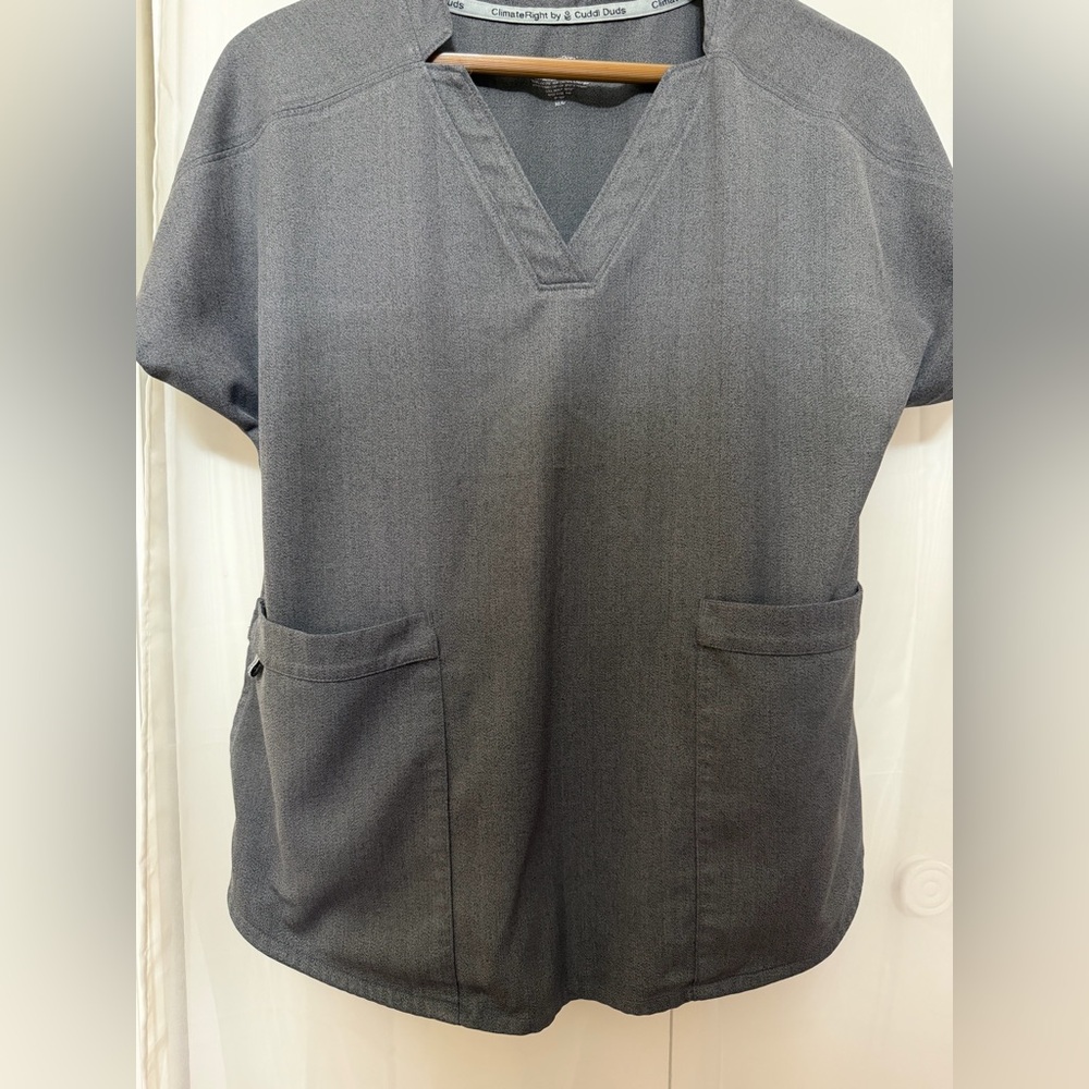 Cuddl Duds Heather Grey Scrub Top - Size M